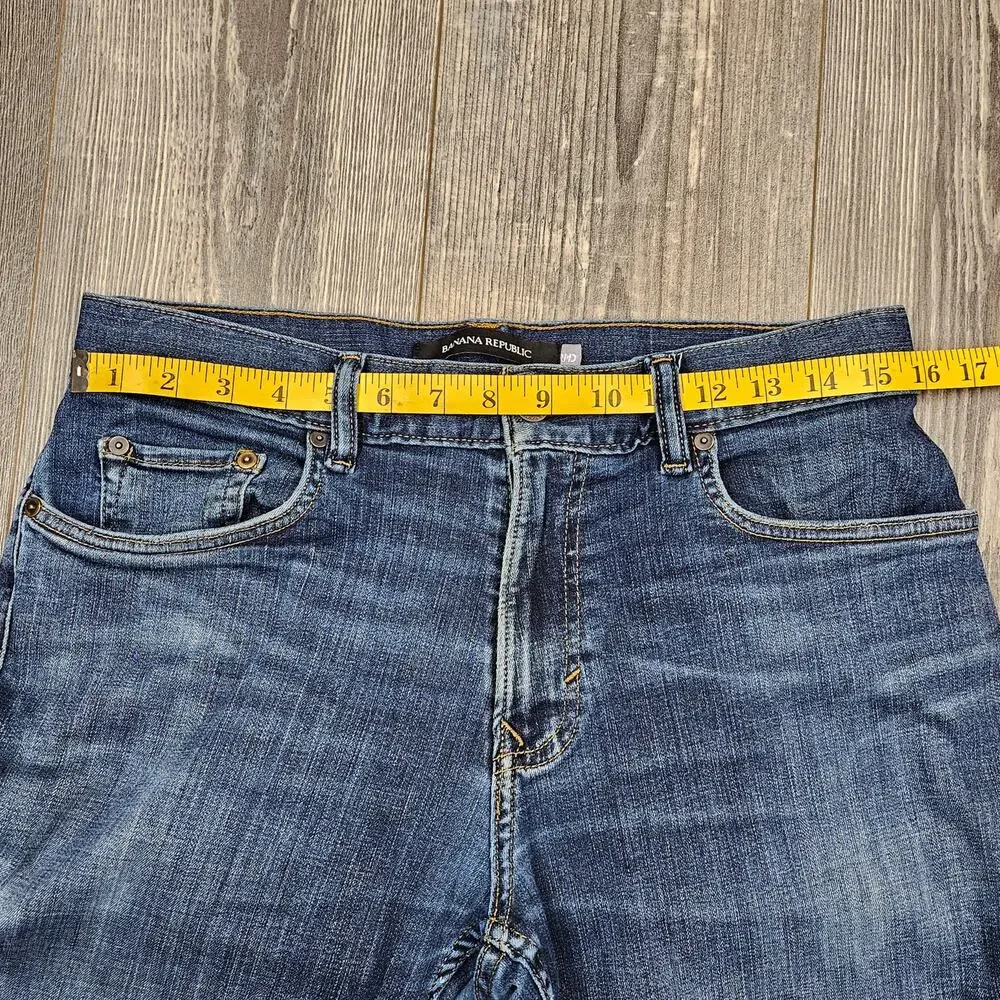 BANANA REPUBLIC MEN'S TAPERED COTTON BLEND RMD JEANS – MEDIUM WASH – SIZE 32×32